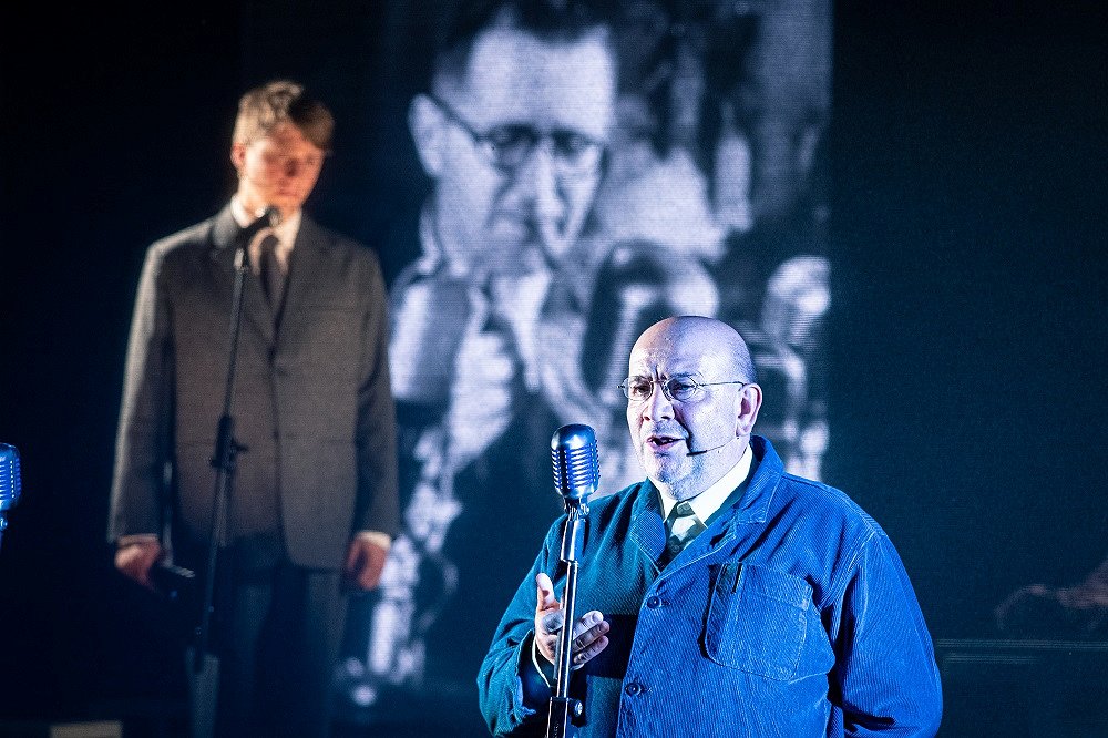 Fotografija iz predstave Anton Podbevšek Teater že devetič zapored gostuje na Korčuli