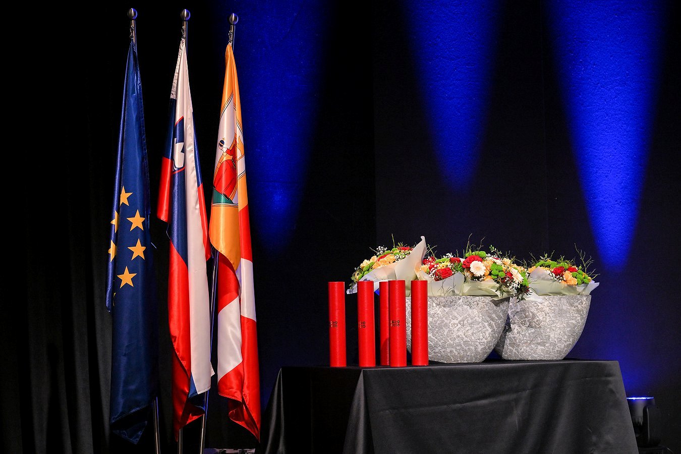 slika občinskih priznanj in nagrad 