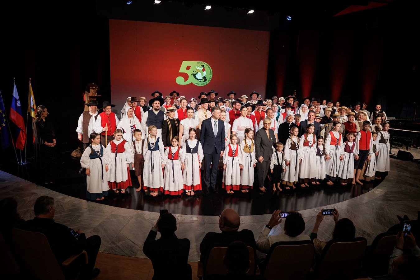 50 let Foklornega društva Kres - nastopajoči na koncertu