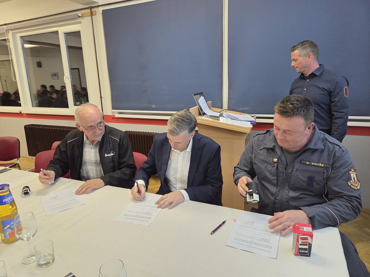  Podpisani aneksi za financiranje javne gasilske službe v Mestni občini Novo mesto