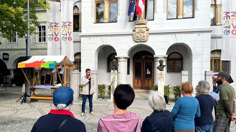 Podžupan Urban Kramar Novo mesto obeležilo Svetovni dan Alzheimerjeve bolezni s Pohodom za spomin