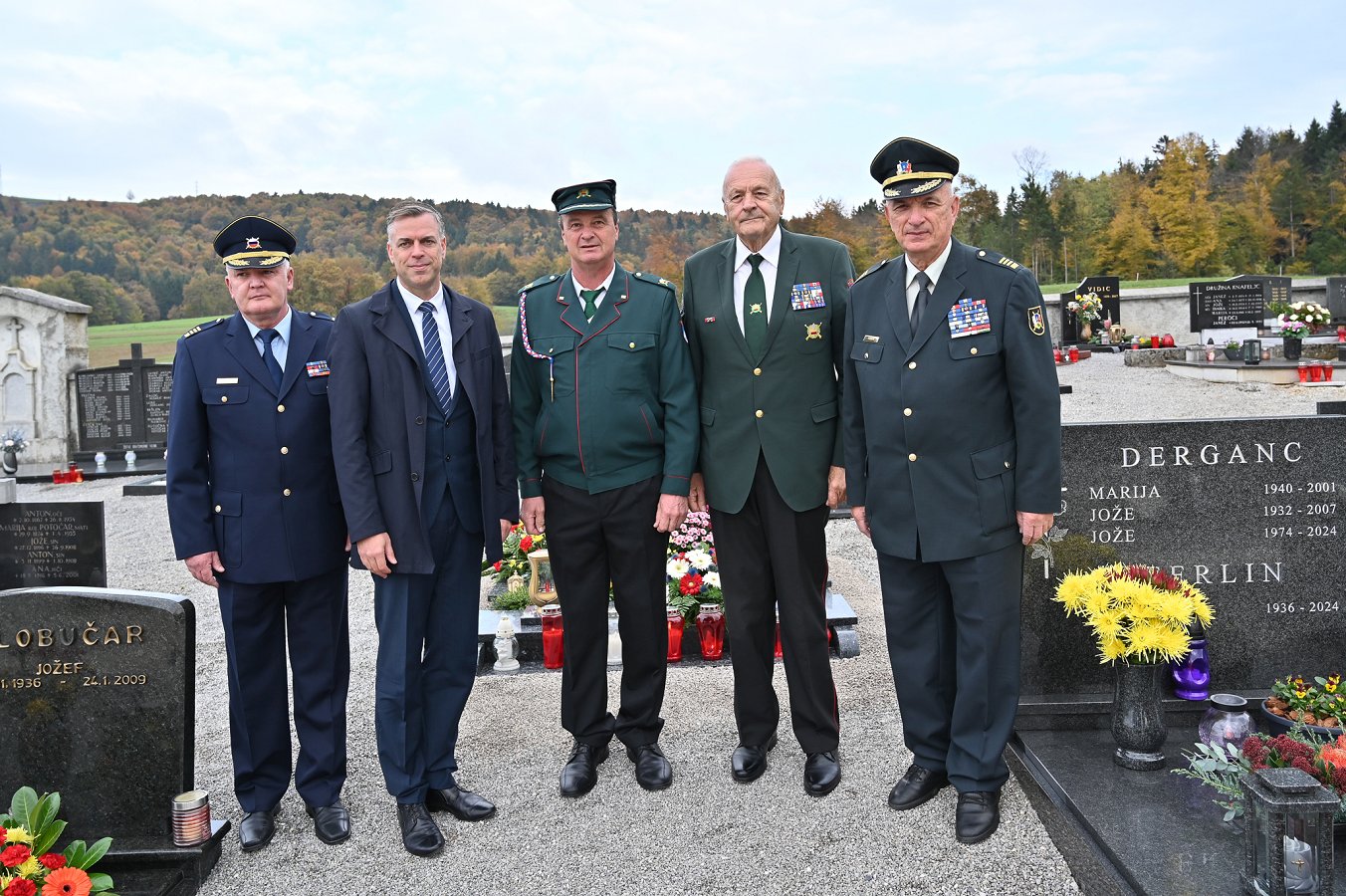 Polaganje venca na Uršičev grob Polaganje venca na Uršičev grob