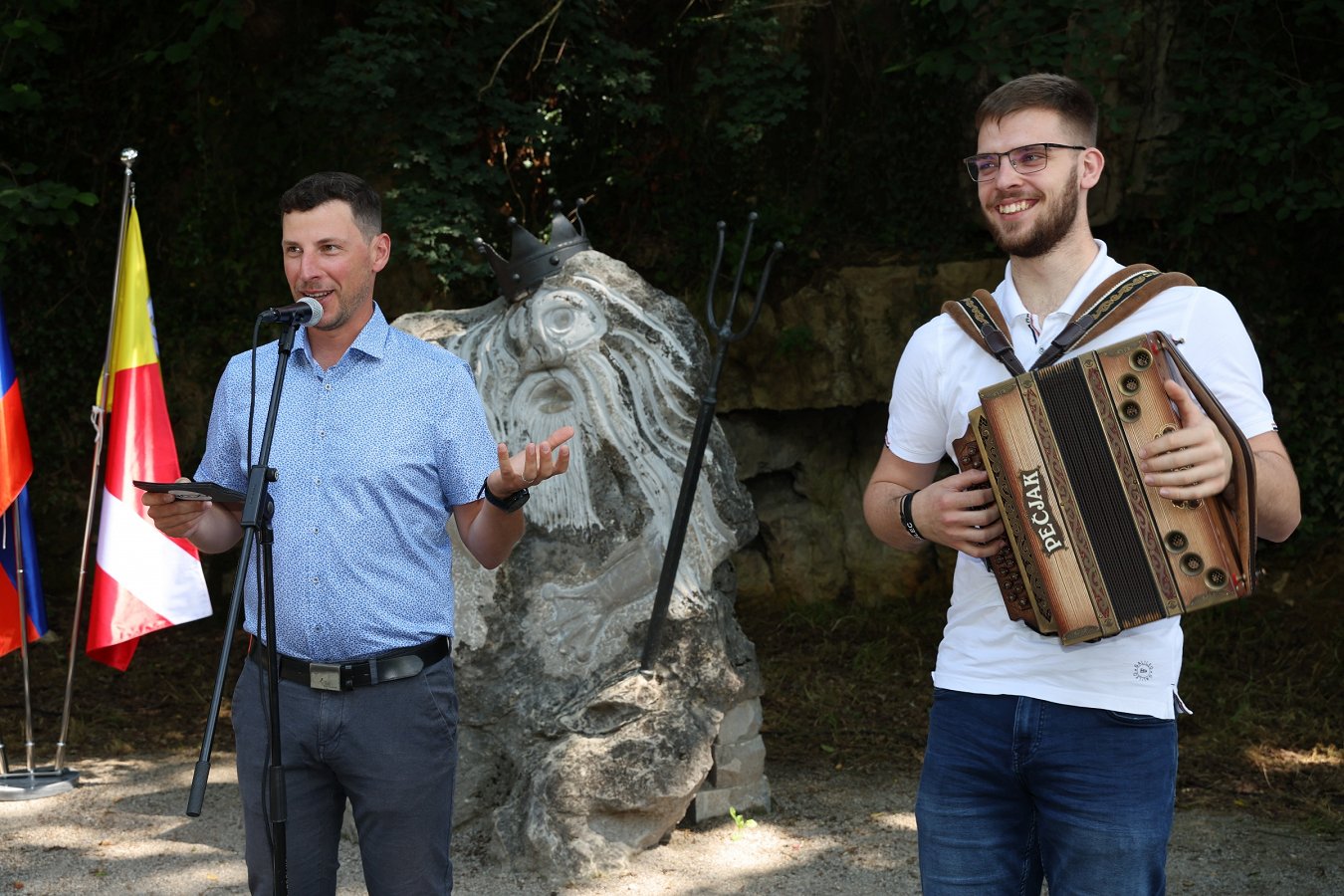 uradno odprtje prenovljene pešpoti v mestnem gozdu Portoval